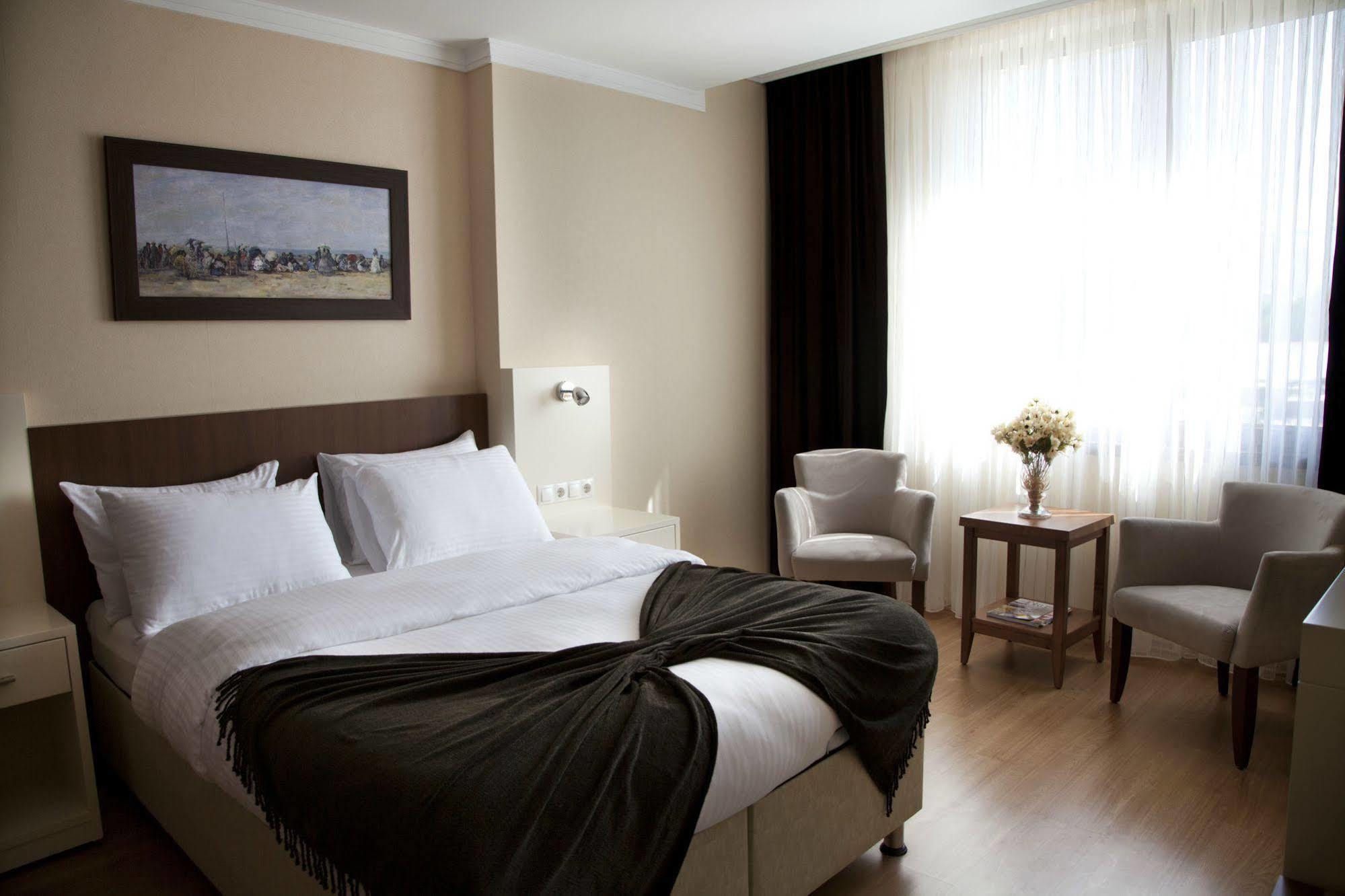 Gosterisli Otel Duzce Ngoại thất bức ảnh
